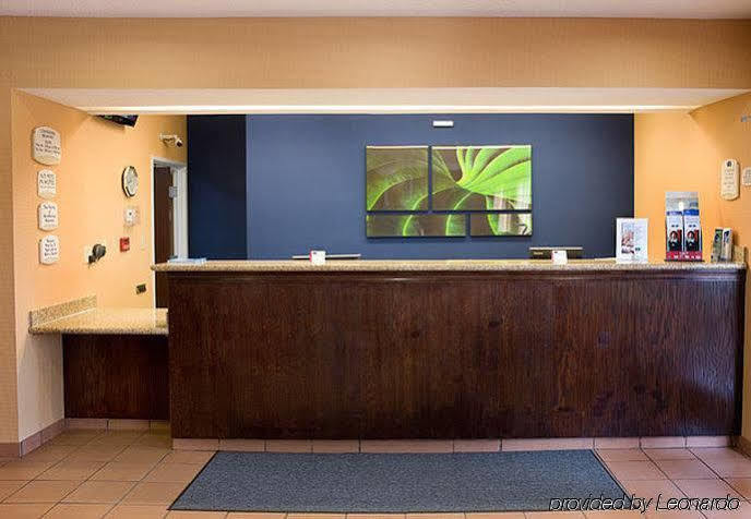 Fairfield Inn By Marriott Richmond New Paris Eksteriør billede
